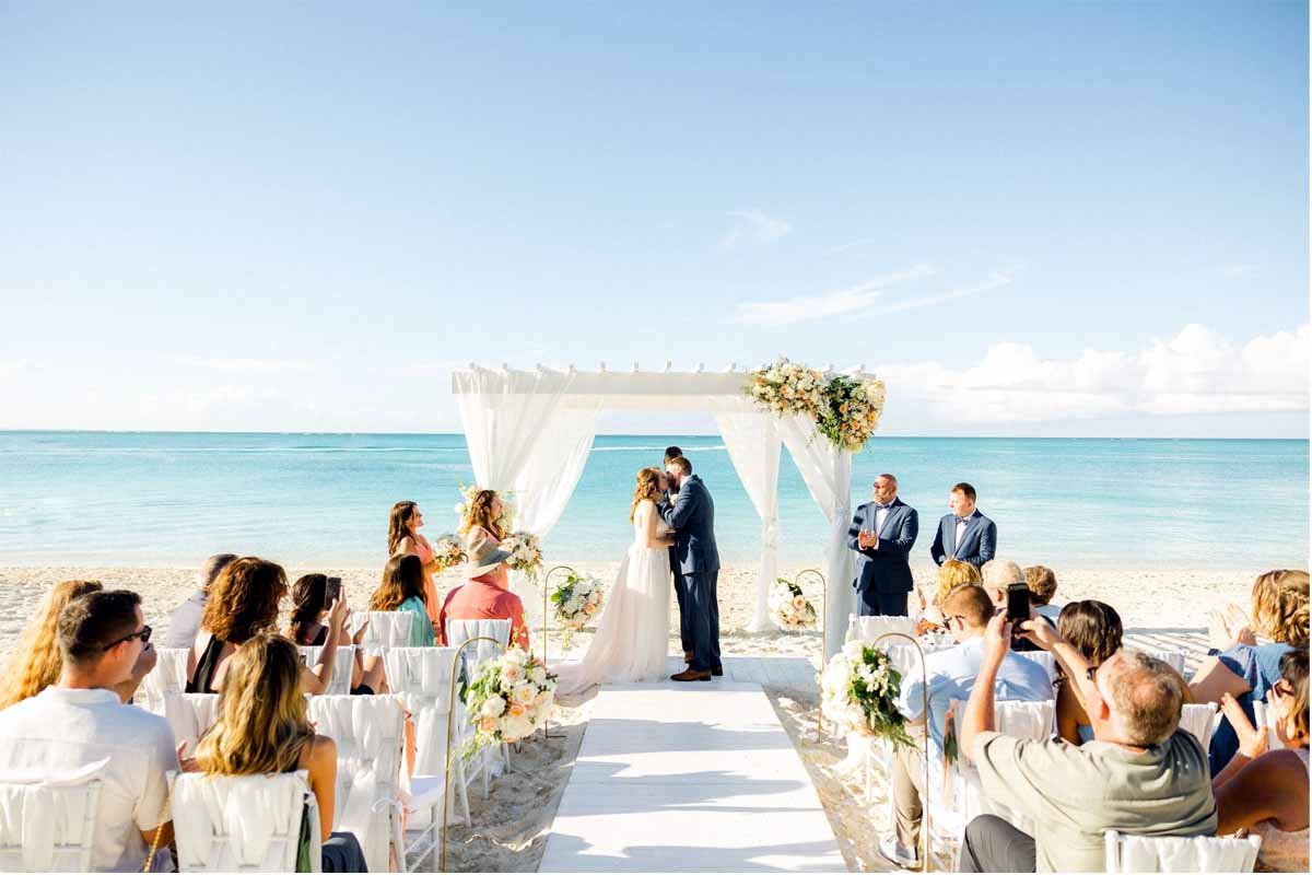Creative wedding ideas for travel-loving brides and destination-inspired celebrations